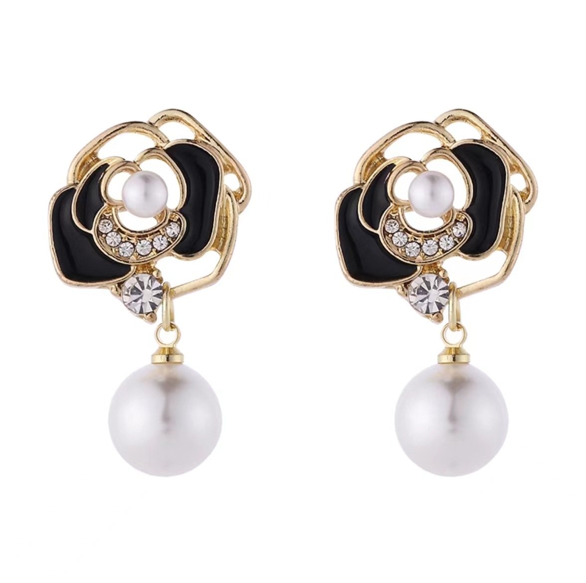 The 2025 new camellia pearl stud earrings for women are a niche, stylish, and versatile style with a touch of sophistication Item Picture