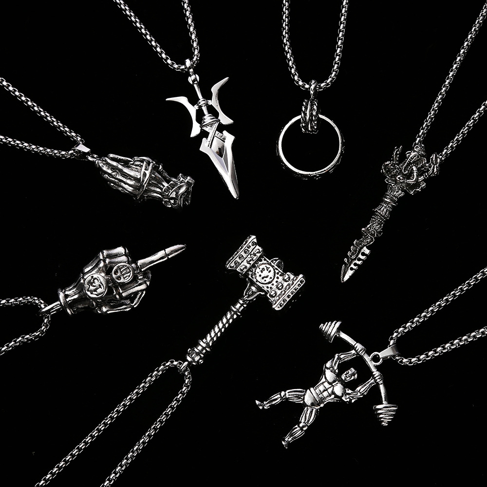A new titanium steel chain from Europe and America, a personalized and fashionable necklace that is the same as the popular ones, a street hiphop pendant accessory full figure