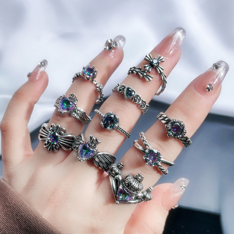 Retro aged irregular cross texture crown heart-shaped opening ring, unique punk hip-hop sweet and cool ring Specification drawing
