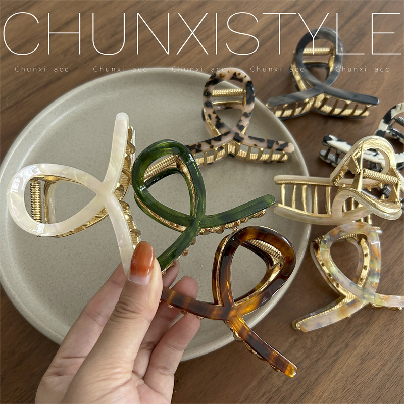 Mermaid Girl Acetate Hairpin for Women, medium-sized hairpin headwear, 2023 New high-end and exquisite shark hairpin, limited quantity Specification drawing