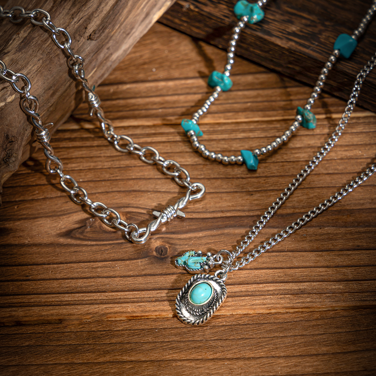 European and American cross-border jewelry, retro turquoise denim hat, alloy necklace, ethnic-style cactus pendant, collarbone chain Application Scenario