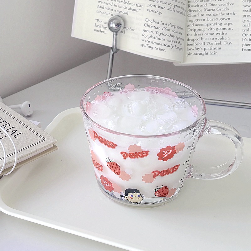 Ins-style large-capacity strawberry girl glass cup, juice cup, milk cup, coffee cup, breakfast cup full figure