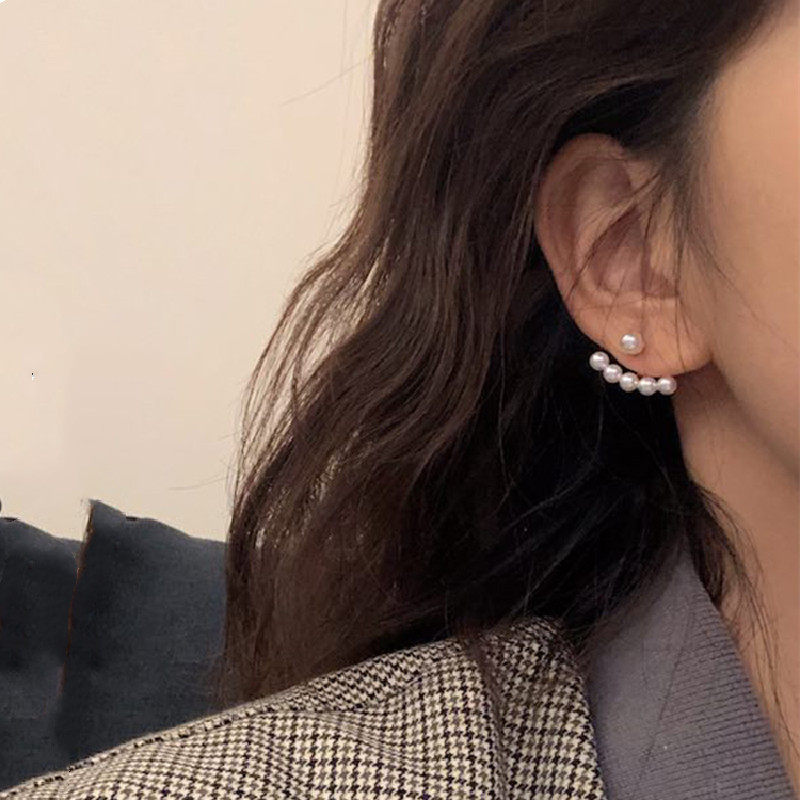 The 2025 new trendy 925 silver Korean ins style simple design earrings with fine pearl earrings exude a girlish charm Specification drawing