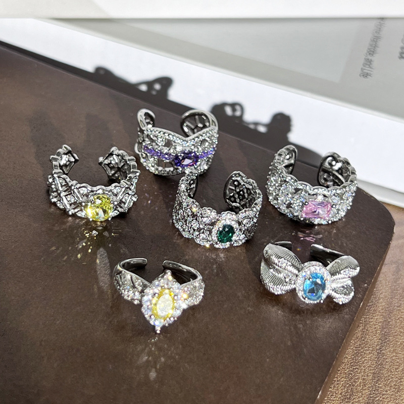 High-end colored gemstones, exquisite internet-famous hollowed-out opening ring, women's double-layer light luxury, niche design sense, best friend ring trend Specification drawing