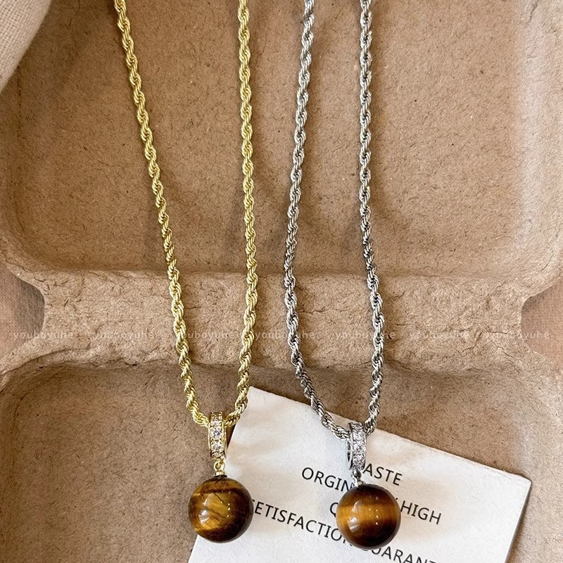 Tiger's eye stone necklace, light luxury and niche design, sweater chain, feminine charm, collarbone chain, Maillard necklace Application Scenario