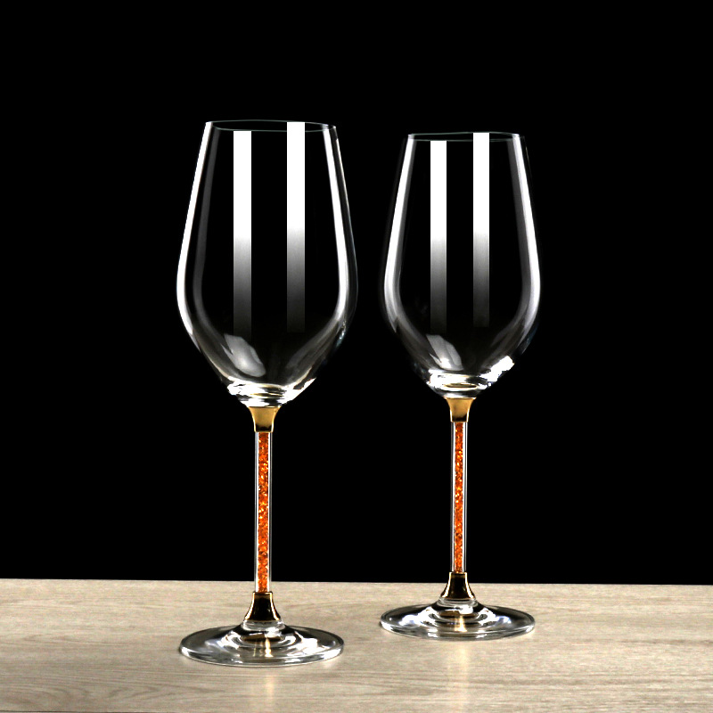 Gold foil set, crystal diamond red wine glass, glass cup and wine set, creative transparent wine goblets as gifts Application Scenario