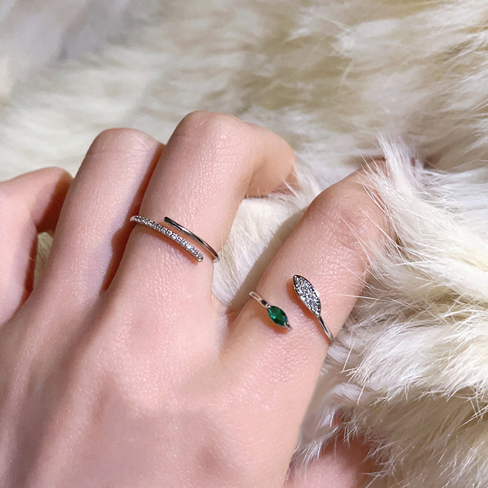 Simple and individual micro-inlaid zircon open ring, elegant and refined in a cold female style, high-end index finger ring with adjustable band Specification drawing