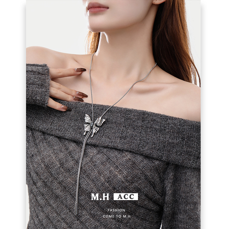 A collection of long autumn and winter necklaces with a unique design sense that can be pulled out, a fashionable and stylish sweater chain, and a high-end look for women full figure