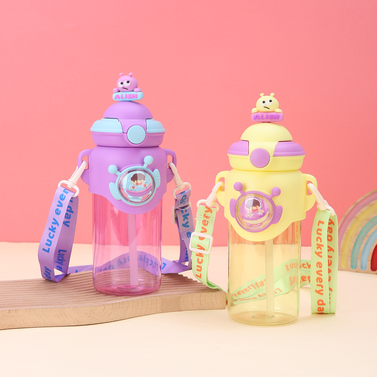 New high-appearure-level children's plastic cups, student cartoon dolls, straw cups, outdoor portable rope sports water bottles Specification drawing
