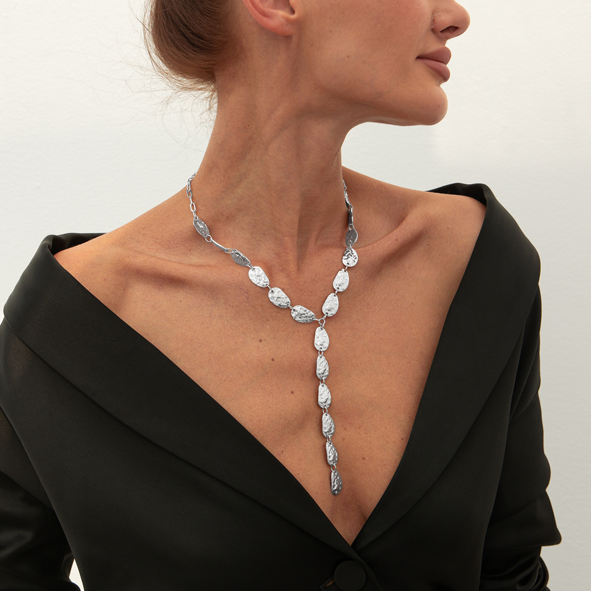 European and American cross-border jewelry, irregular Baroque Y-shaped collarbone chain, cold style flat water drop pendant necklace for women details Picture
