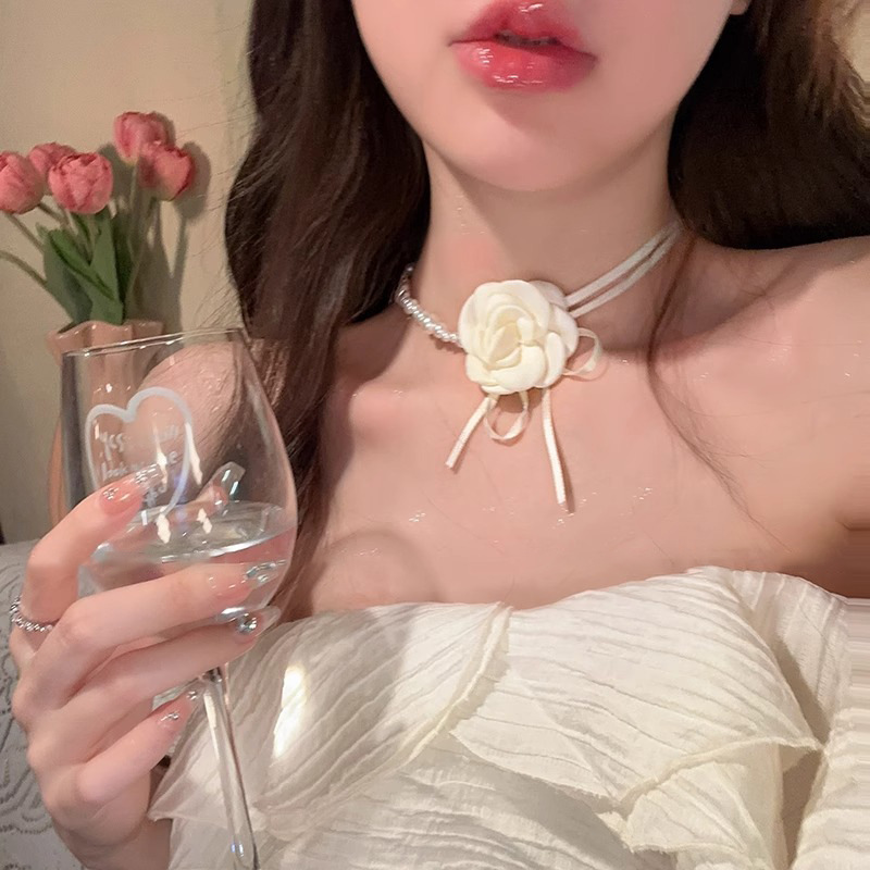 Camellia pearl necklace for women, choker collarbone chain spliced, light luxury and niche flower neck chain, neck accessory details Picture