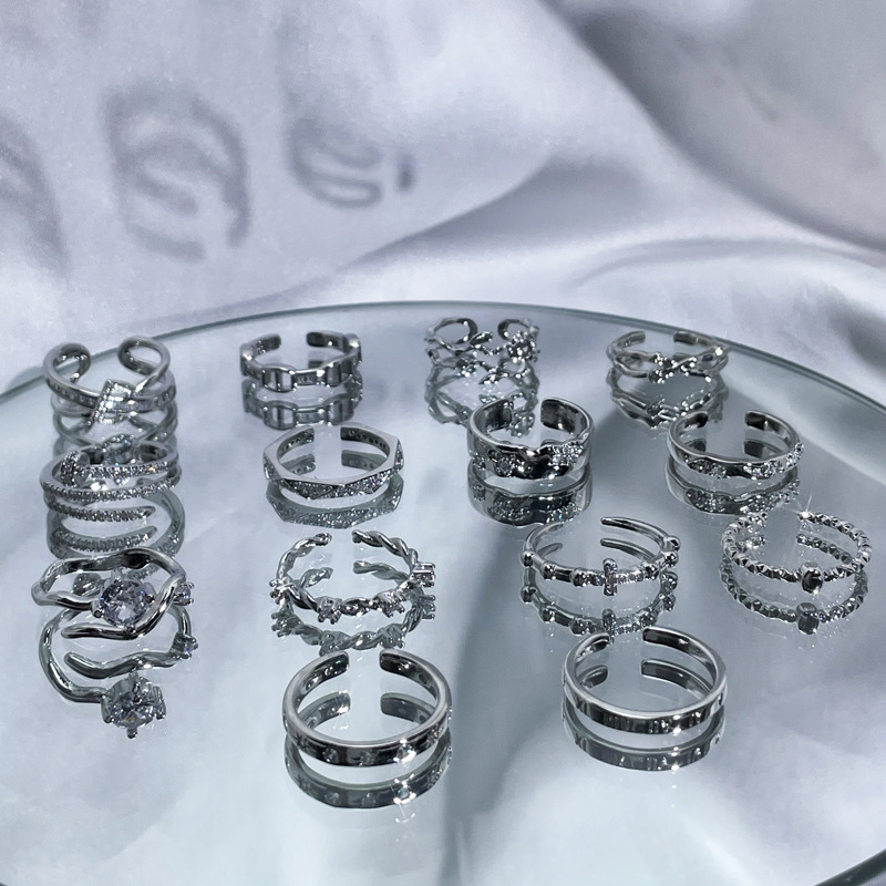 Light luxury high-end couple ring set, fashionable and versatile, simple and cold style, niche design, open ring, autumn and winter accessory Application Scenario