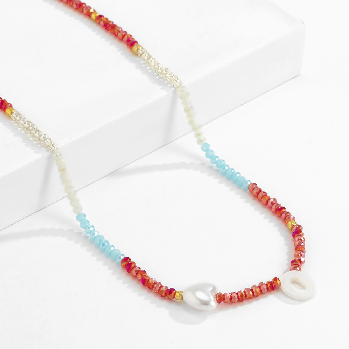 Pastoral and fresh handcrafted beaded crystal necklace, European and American cross-border shell letter pearl collarbone neckpiece Item Picture