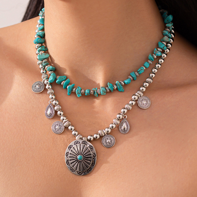 European and American cross-border jewelry, ethnic-style metal pattern round piece necklace, retro turquoise CCB beaded collarbone chain for women full figure