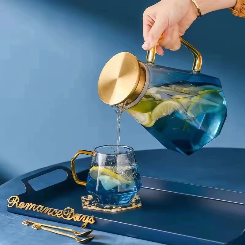 Wholesale of new gradient diamond cooling water kettle with handle and lid, marble kettle and high borosilicate heat-resistant glass water kettle set Application Scenario