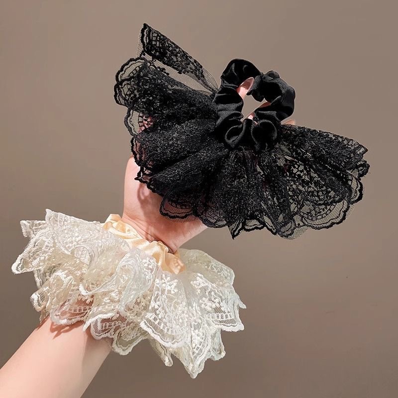 Korean-style lace hair bands for women, exuding a sense of sophistication and fashion. Floral skirt hem, large intestine hair bands, 2025 new style hair ties and hair accessories Application Scenario