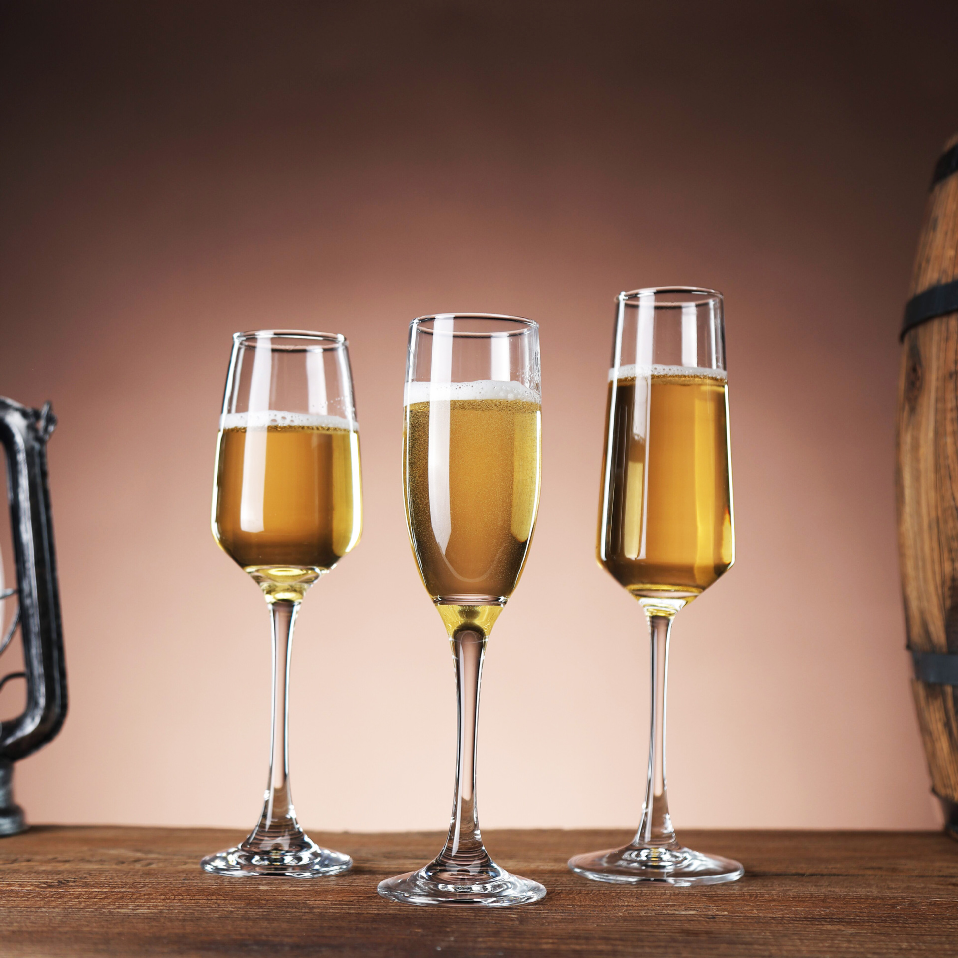 Transparent glass straight champagne glass, sparkling wine glass, bar cocktail glass, highball glass, wine glass, cold cut with logo printing details Picture