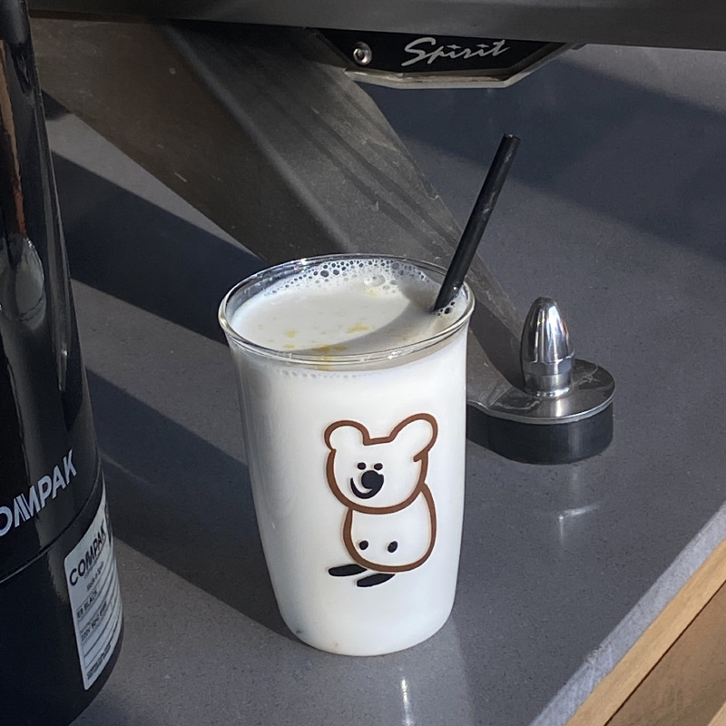 Korean Instagram cartoon koala bear glass cups, high-temperature resistant and simple milk cups, coffee cups, niche and creative gifts Application Scenario