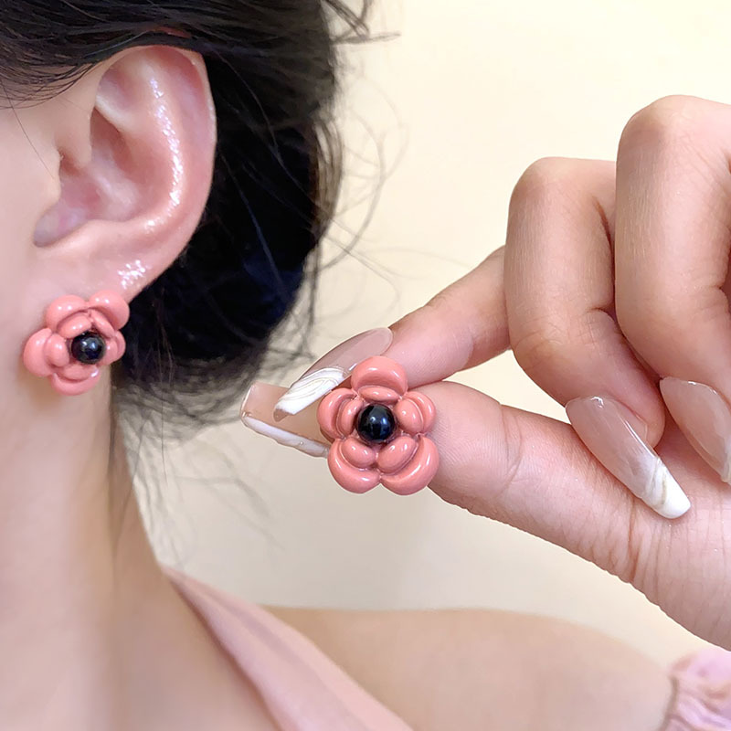 French retro pink flower earrings, a niche design for women, with an extremely ethereal charm, versatile and high-end, sweet earrings wholesale Specification drawing