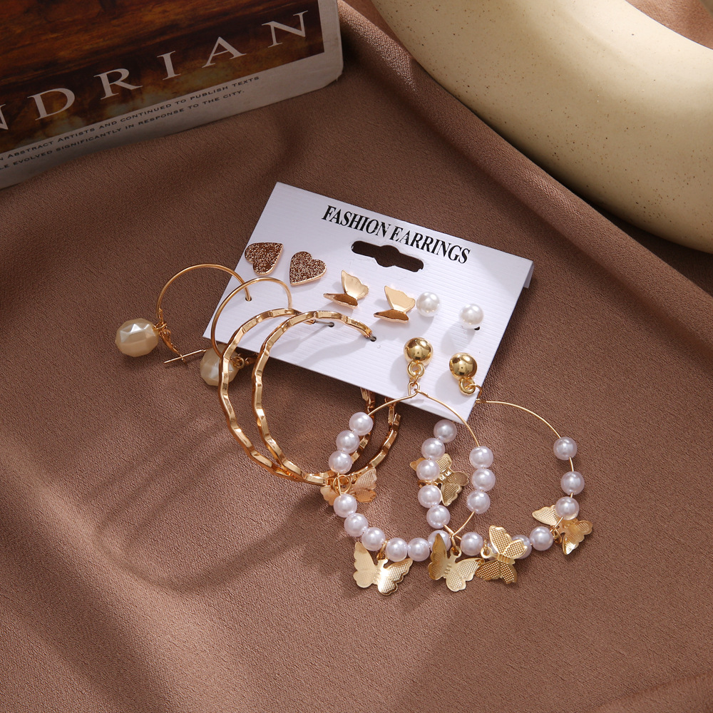 A new Korean-style, simple and elegant six-piece set of pearl earrings, earrings, irregular pearl butterfly stud earrings, and earrings for women Application Scenario