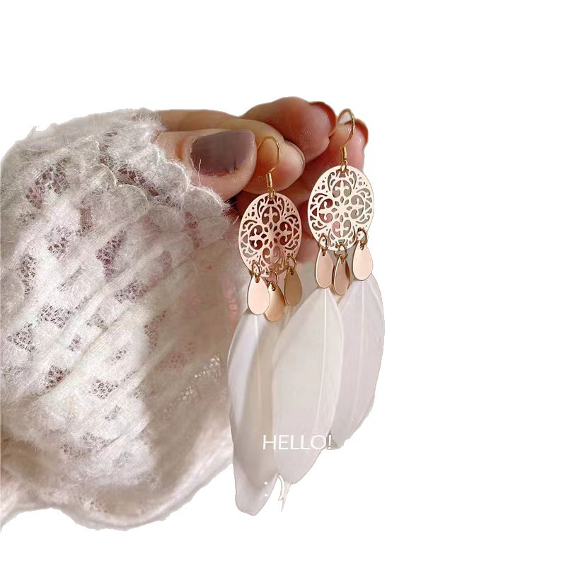 Exotic ethnic style long earrings, women's seaside vacation style, super fairy-like feather tassel earrings, suitable for round faces Item Picture
