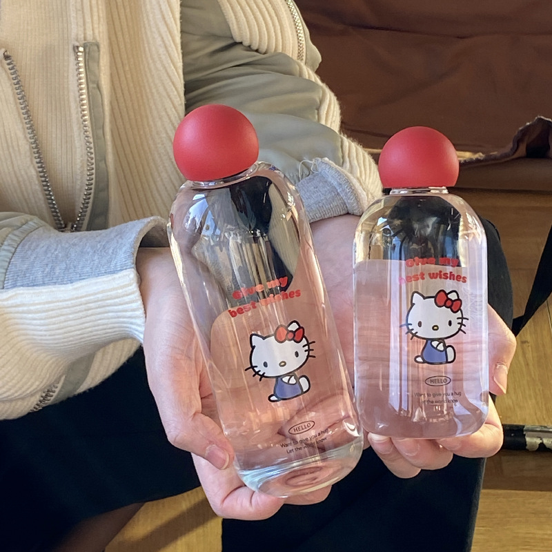 Cute kt cat glass cup, high borosilicate high-temperature resistant, niche red nose sealed water cup, car portable cup gift Application Scenario