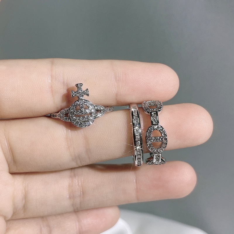 A light luxury and niche design, a double-layer pig nose hollowed-out opening ring, a star ball, a unique, ins, simple and versatile ring Specification drawing