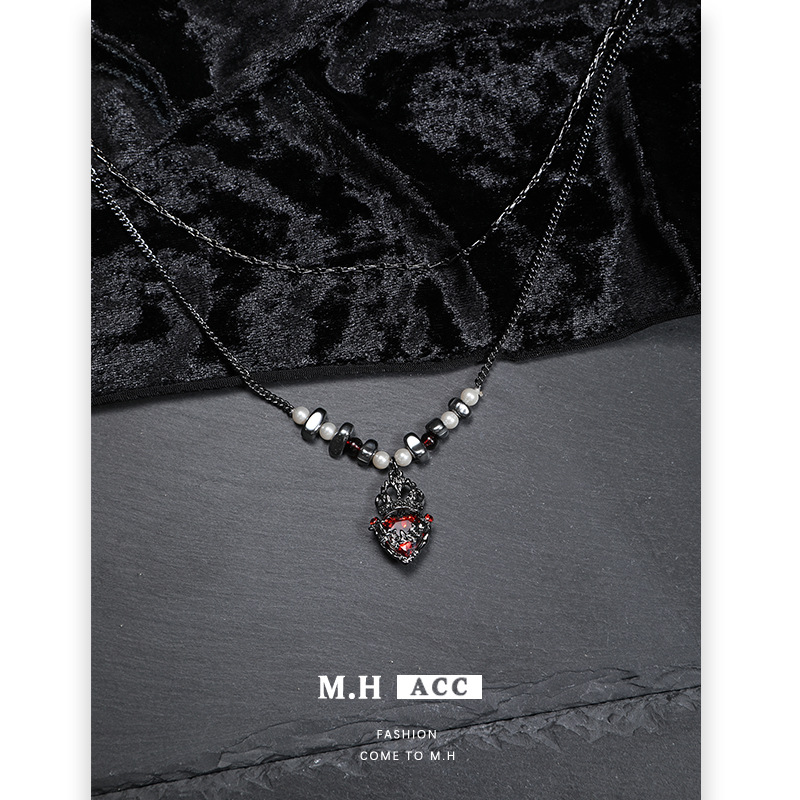 ins Dark style necklace wholesale, niche design sense, double-layered collarbone chain, crown, heart zircon pendant for women Specification drawing