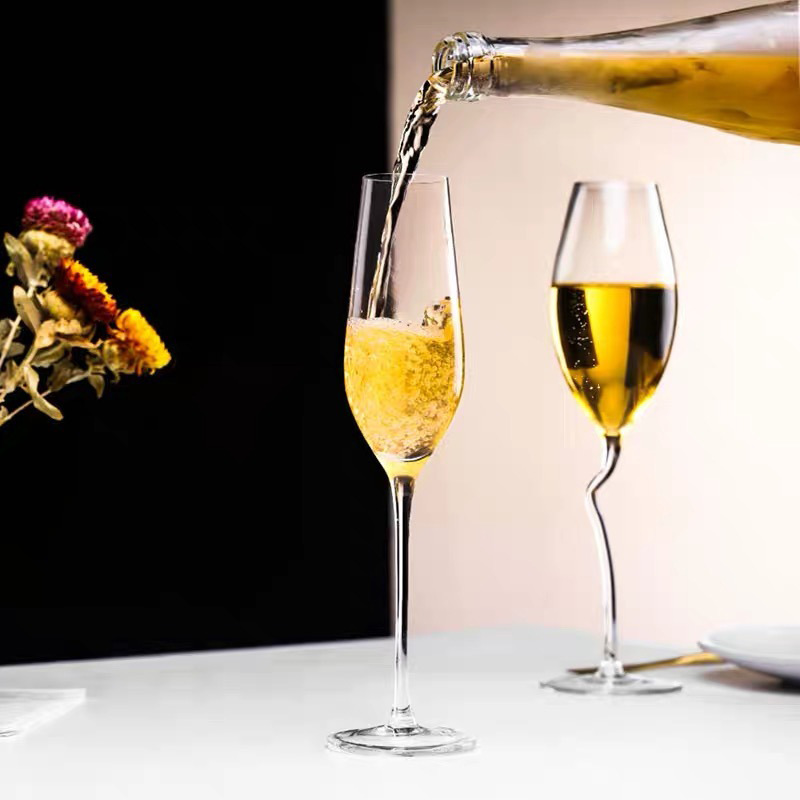 High-end glass high-footed champagne glasses, sparkling wine glasses, tulip glasses, sweet wine glasses, home wedding creativity details Picture