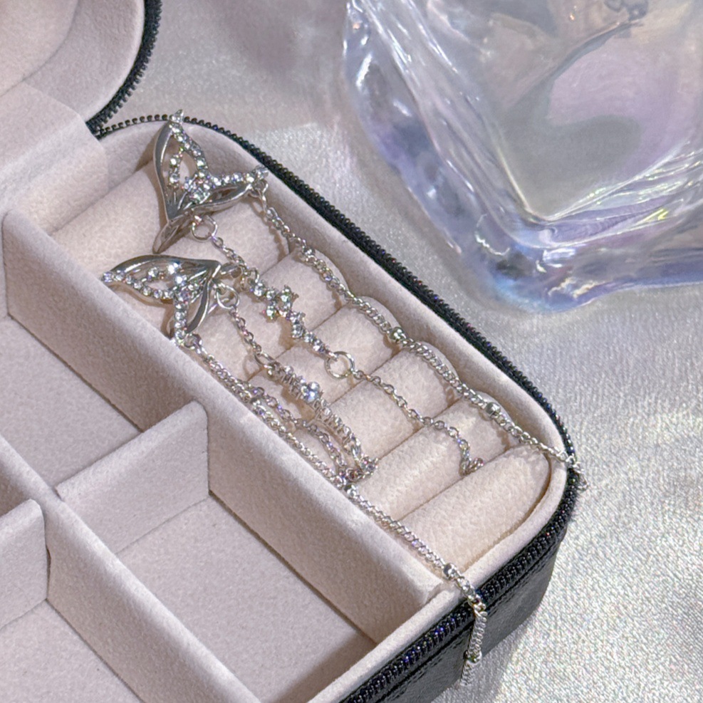 The Mermaid Legend series of fish tail tassel ear clips, women's ear hole-free ear bone clips, niche design, high-end light luxury earrings Specification drawing
