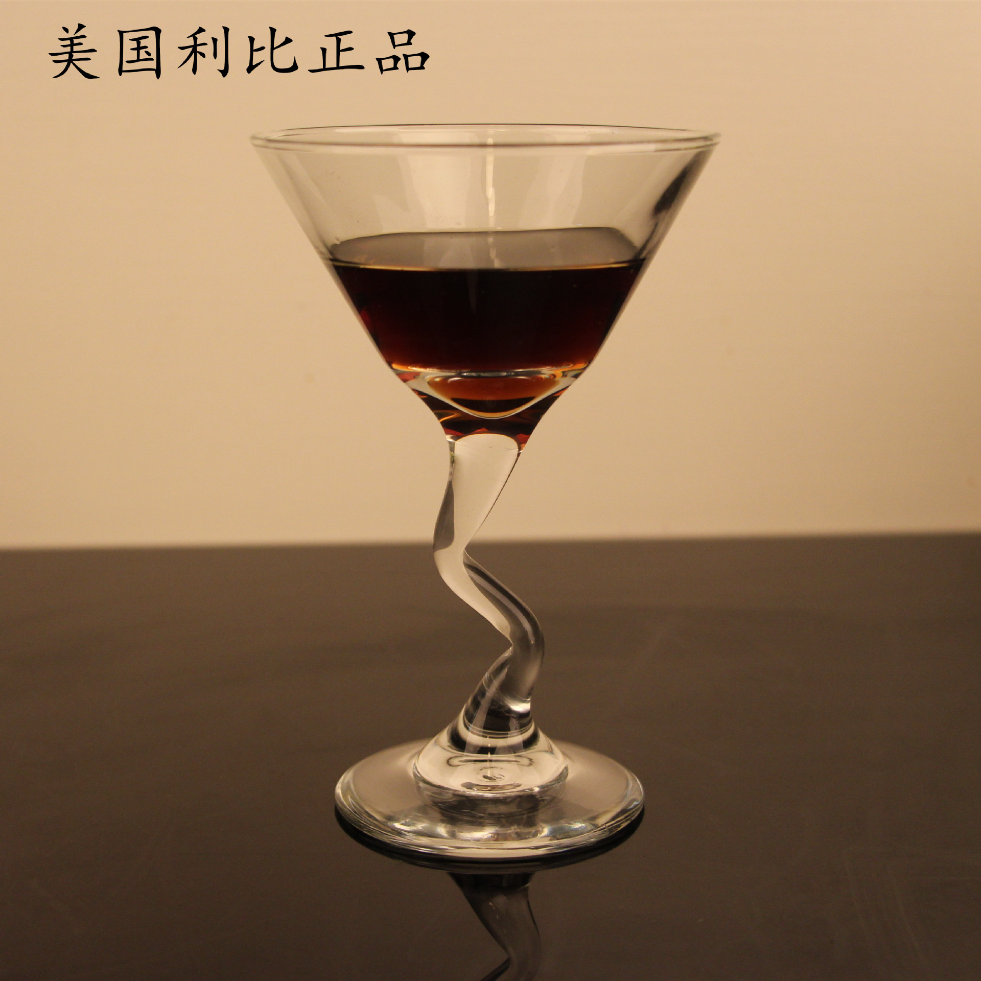 Wholesale of American Libby special-shaped cocktail glasses, curved wine glasses, glass cups, triangular wine glasses and creative cocktail glasses full figure