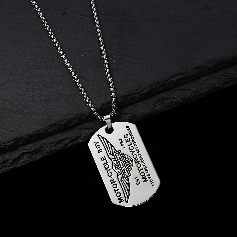 European and American trendsetters' titanium steel chain, non-fading, women's unique military brand necklace, the same style as the popular street hip-hop men's pendant accessory details Picture