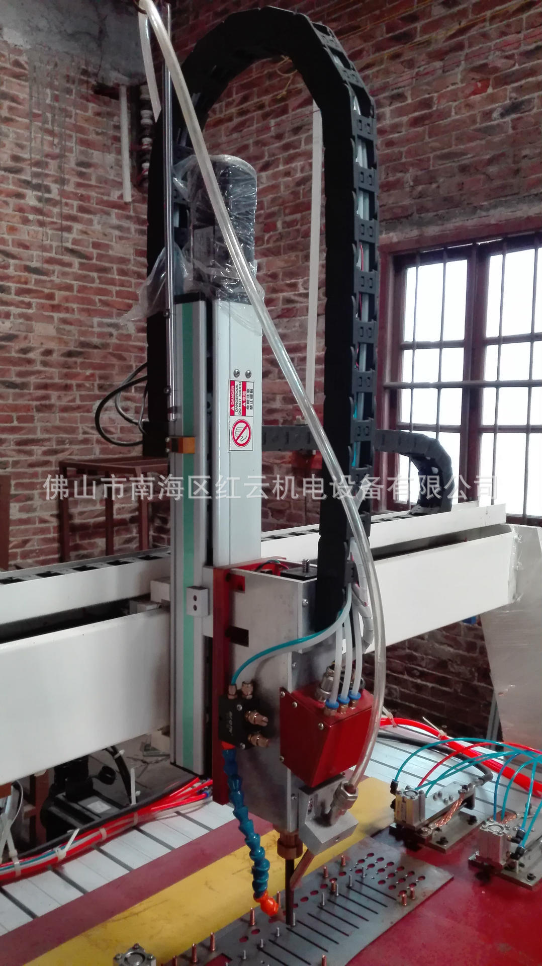 Automatic stud welding machine, CNC stud welding machine, stud welding robot, automatic nail planting machine, automatic stud welding Item Picture