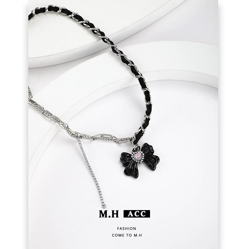 Original bow pendant necklace for women, European and American cross-border high-end design sense, niche fashion, sweet and cool, hot girl collarbone chain Specification drawing