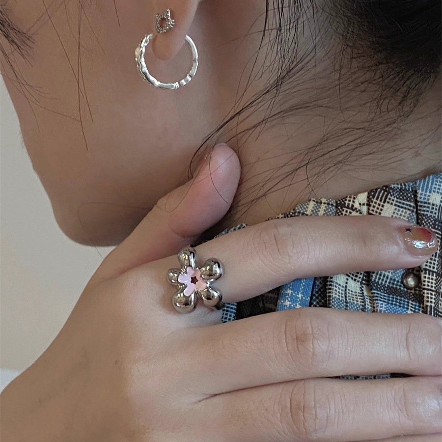 Sweet and cool style three-dimensional pink flower ring, unique design for women, open ring, simple and elegant index finger ring Specification drawing