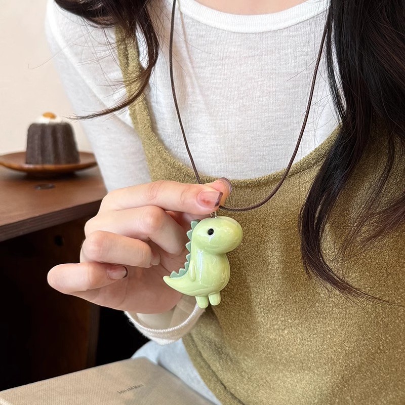 Super cute dinosaur elephant pendant necklace, adorable design sense, long sweater chain, ins personality, versatile necklace Specification drawing