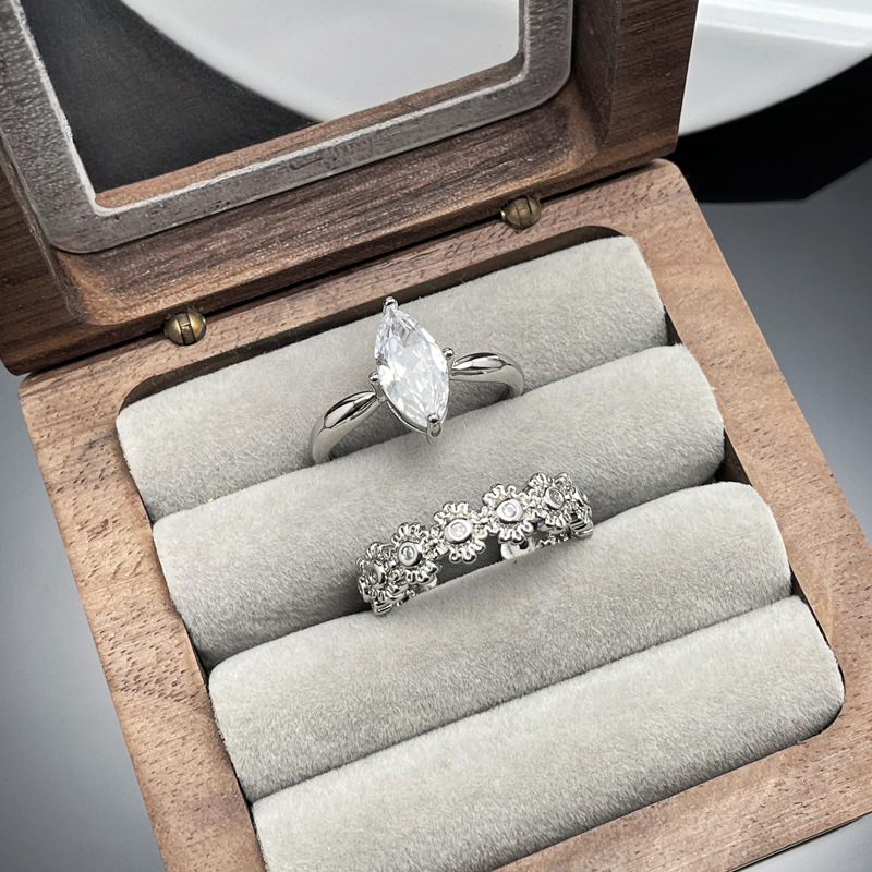 Simple and individual zircon fashion open ring for women on Instagram, cold style with a high-end feel, floral and niche index finger ring full figure