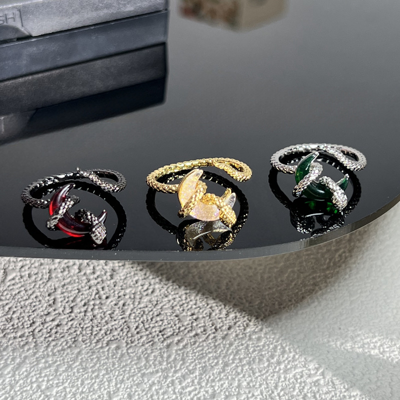 Original cold style entwined snake-shaped moon, high-end open ring, women's niche design, unique and fashionable ring details Picture