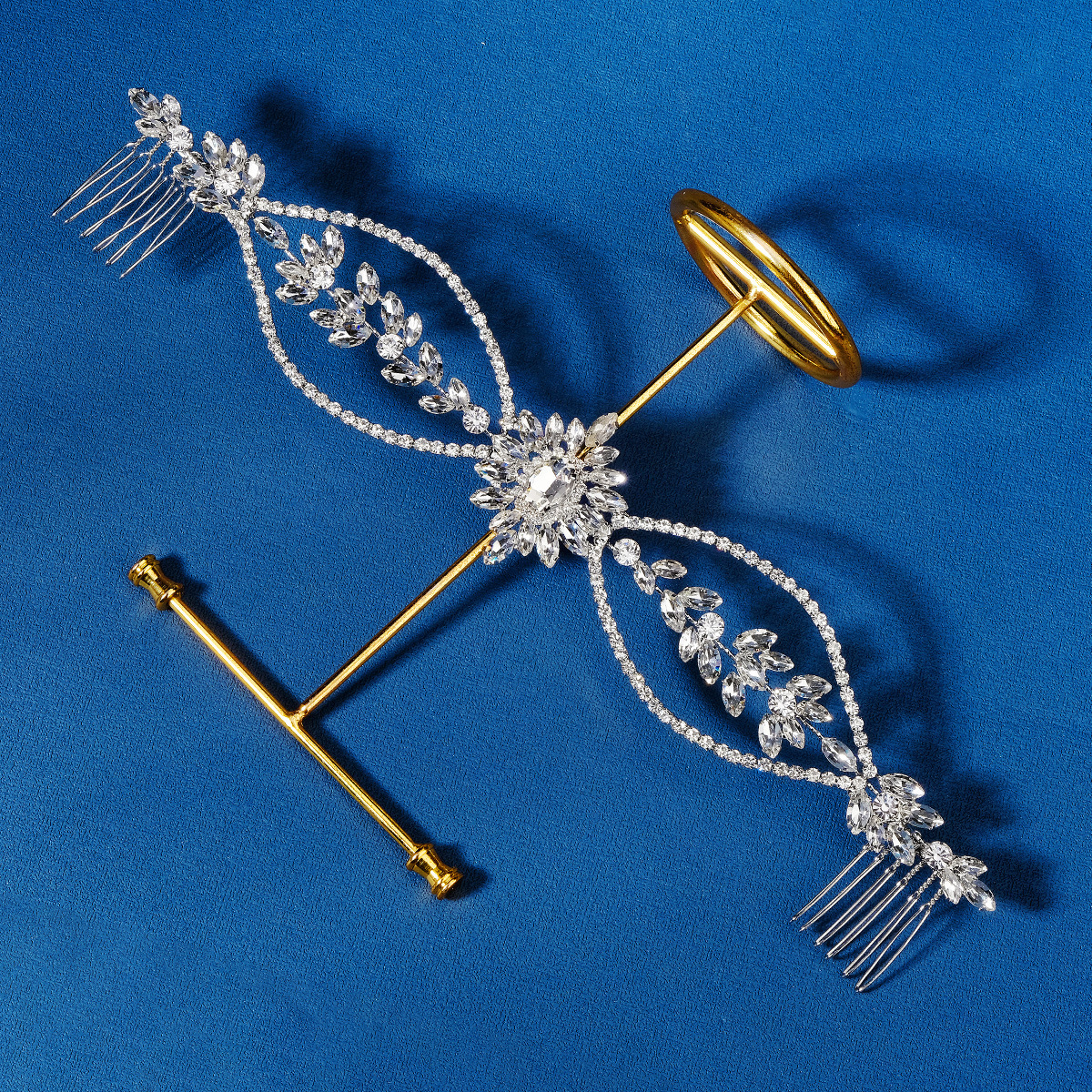 European and American bride wedding dress, evening gown, hair accessory, light luxury design sense, symmetrical crystal comb, exquisite and versatile, water diamond pair comb details Picture