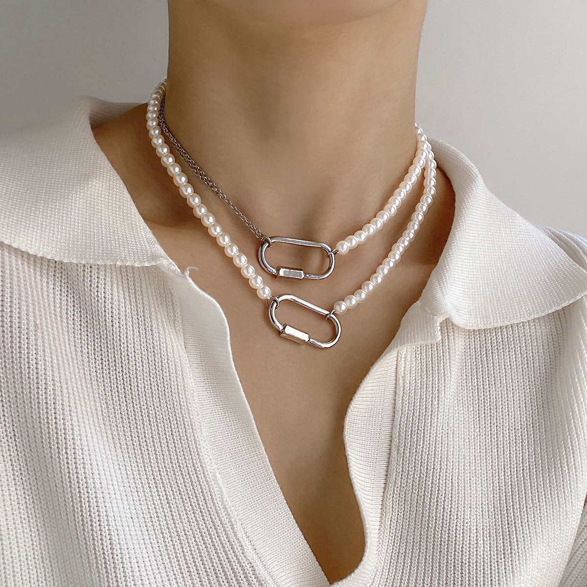 European and American cross-border jewelry, French simple and fashionable double-layer pearl imitation necklace, elegant geometric double-ring beaded necklace full figure