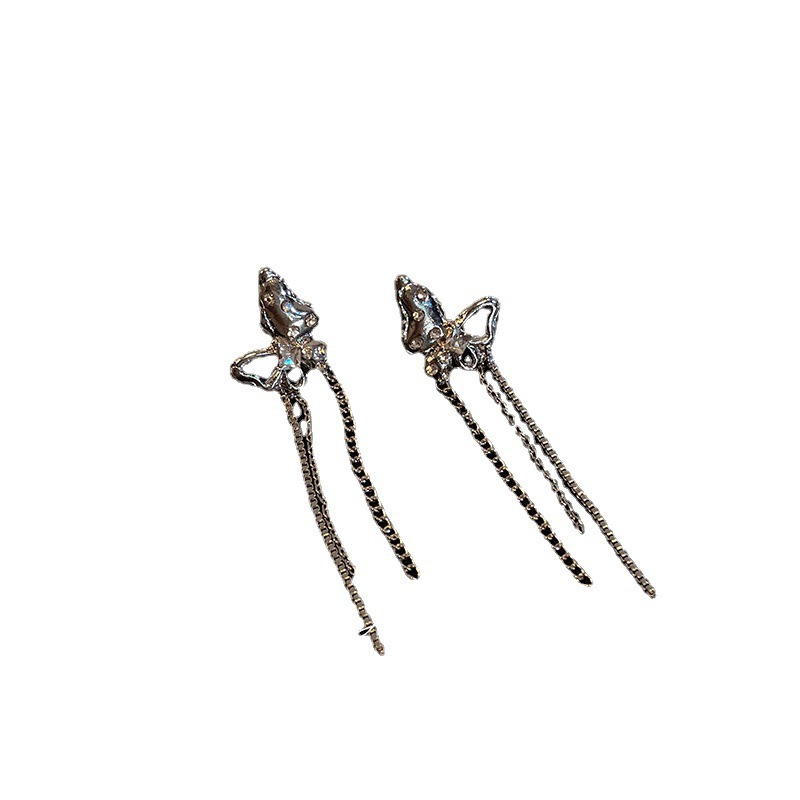 S925 Silver Needle Japanese and Korean sweet and cool butterfly tassel earrings for Women, a unique and simple cold style hot girl earrings this year Item Picture