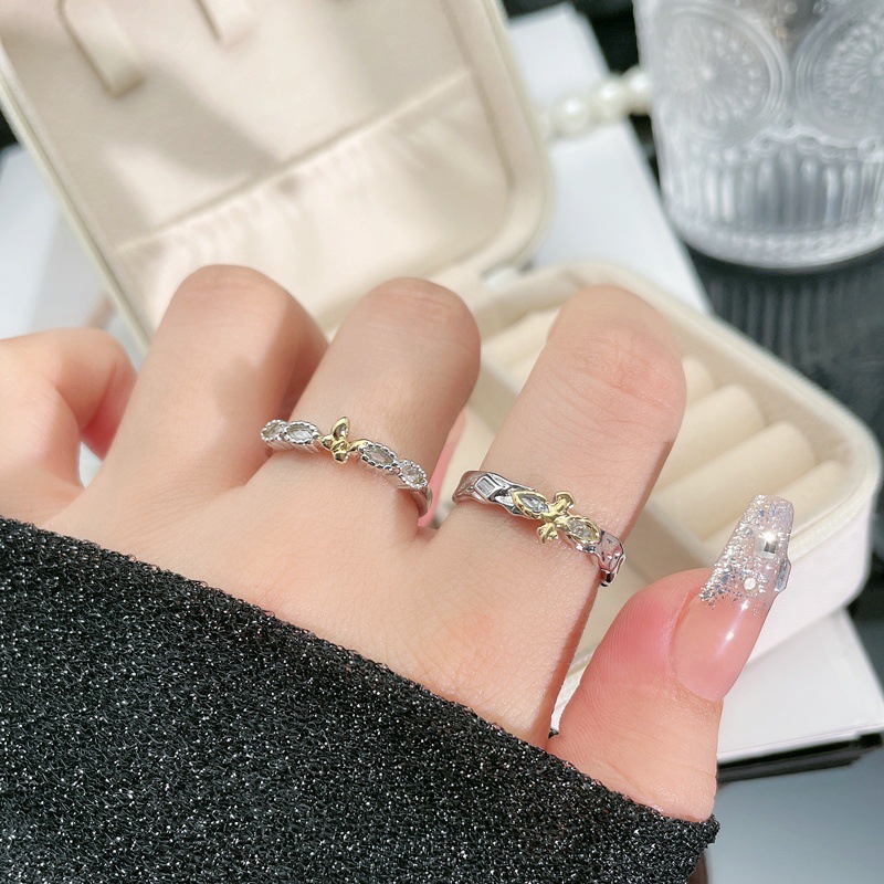 A niche design with a sense of high-end, two-color butterfly cross open ring, retro and individual, gender-neutral couple's ring style full figure