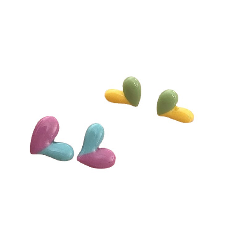 Oh no, my heart is fluttering! The color-blocking heart-shaped stud earrings are a new, niche, sweet, fashionable and versatile summer design for women in 2025 Item Picture