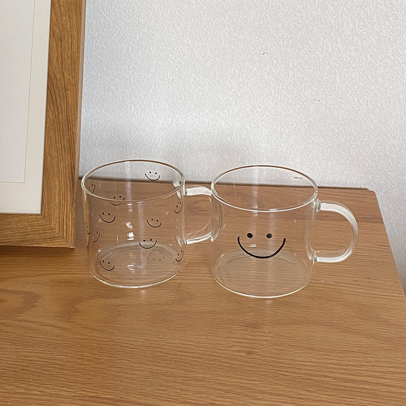 Mangpuzi ins smiley Face handle Glass Cup Cartoon High-temperature Resistant Simple Milk Cup Breakfast Fruit Cup 500ml Item Picture