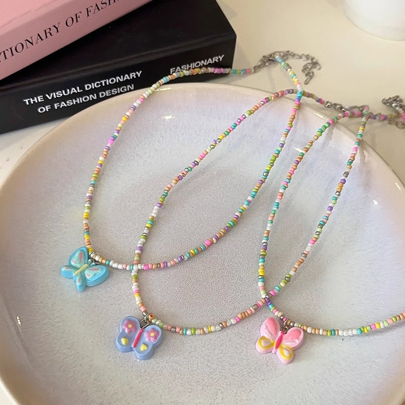 Japanese and Korean colorful beaded necklace, fun cartoon, cute children's butterfly heart collarbone chain, dopamine girl accessories Application Scenario