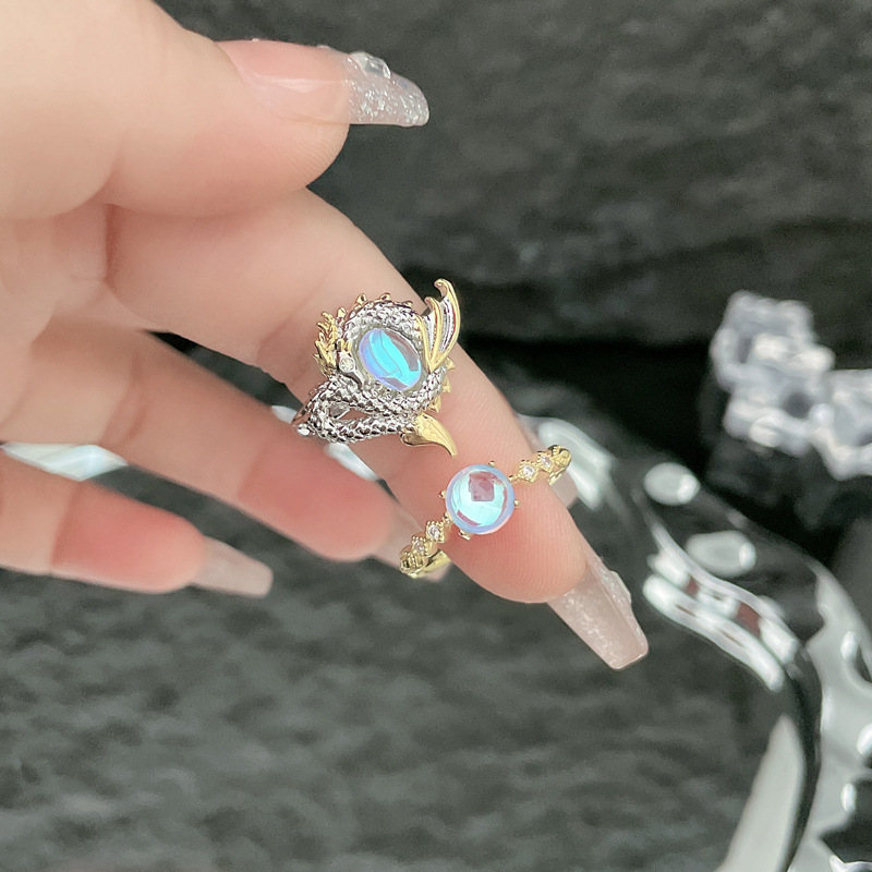 Guardian Dragon-shaped three-dimensional relief ring, with a neutral style, unique personality and niche design sense, is a finger ring accessory full figure