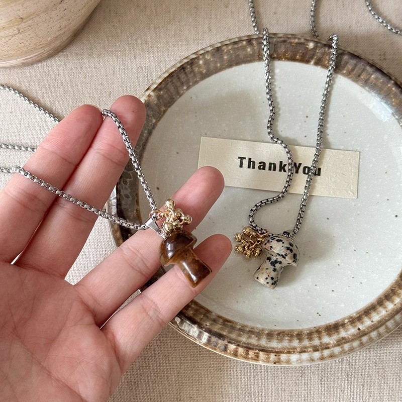 Spotted tiger's eye mushroom pendant necklace for women, no color fading, versatile, long collarbone chain, the same style as the trendy sweater chain details Picture