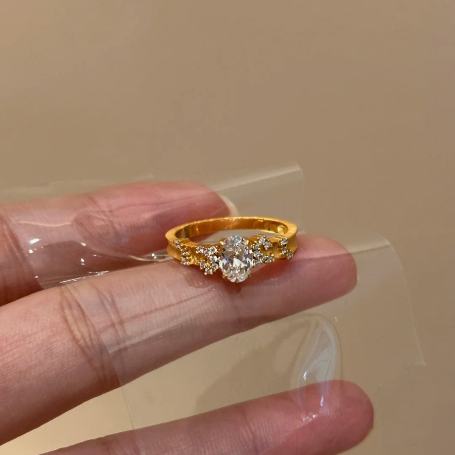 Vintage brushed pigeon egg zircon ring for women, with a retro, light luxury and high-end feel, unique niche design, and an open ring trend Specification drawing
