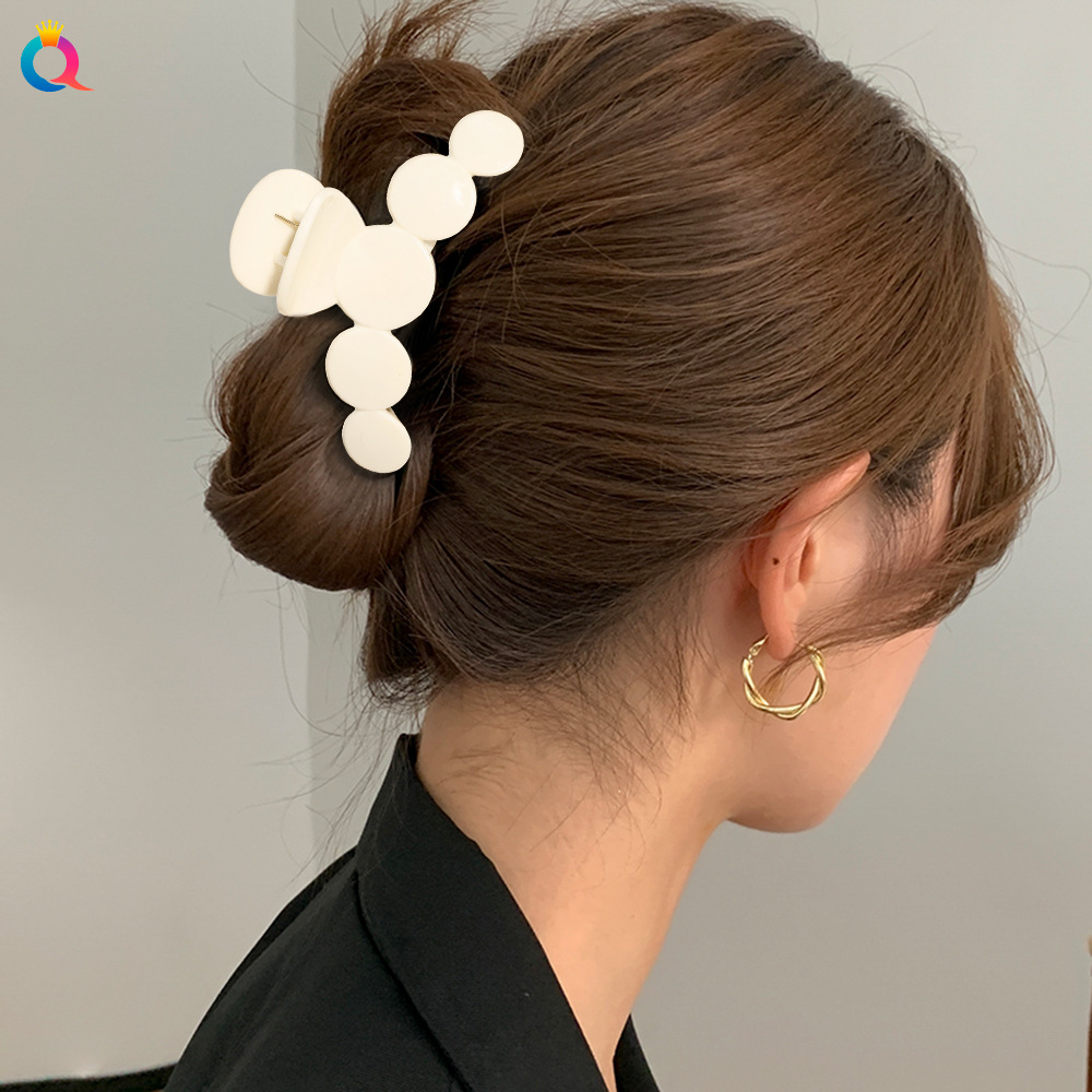 Wholesale of Qiyue Korean cream-colored hair clips, updo hair clips, sweet girl's coffee-colored shark hair clips at the back of the head details Picture