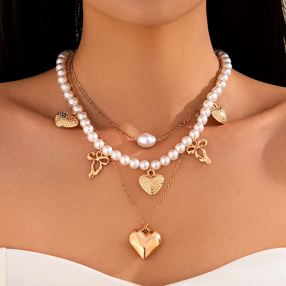 European and American cross-border jewelry, Baroque pearl beaded collarbone chain, retro heart-shaped alloy pendant necklace set full figure